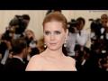First-class move! Amy Adams gives up seat to soldier First-class move! Amy Adams gives up seat to soldier